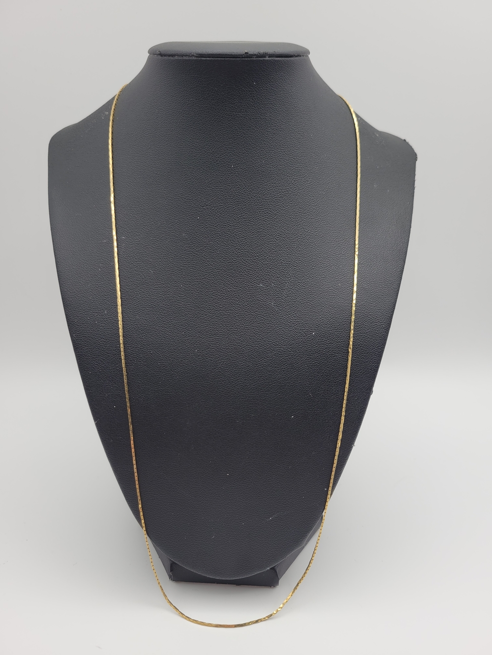 Vintage 14KT Italy Solid Triangle Dainty Chain Necklace